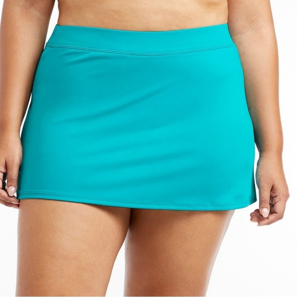 L.L. bean green swim suit bottom water shorts
